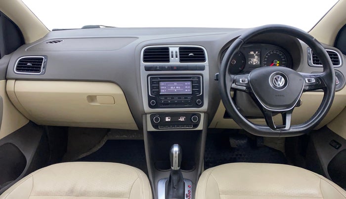 2015 Volkswagen Vento HIGHLINE 1.5 AT, Diesel, Automatic, 51,306 km, Dashboard