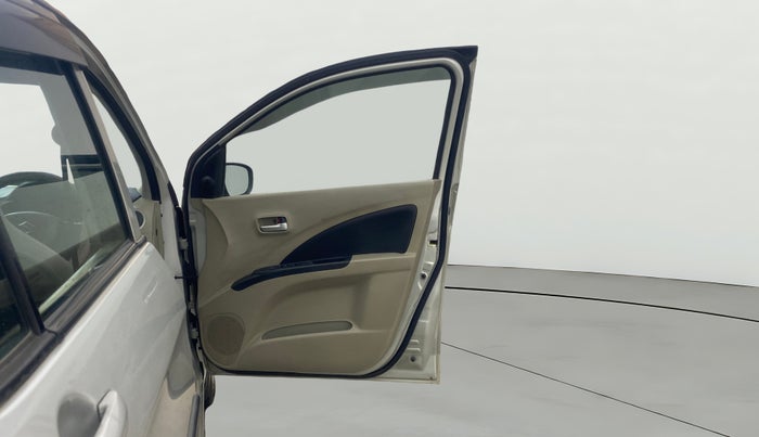 2017 Maruti Celerio VXI (O), Petrol, Manual, 56,741 km, RHS Front Door