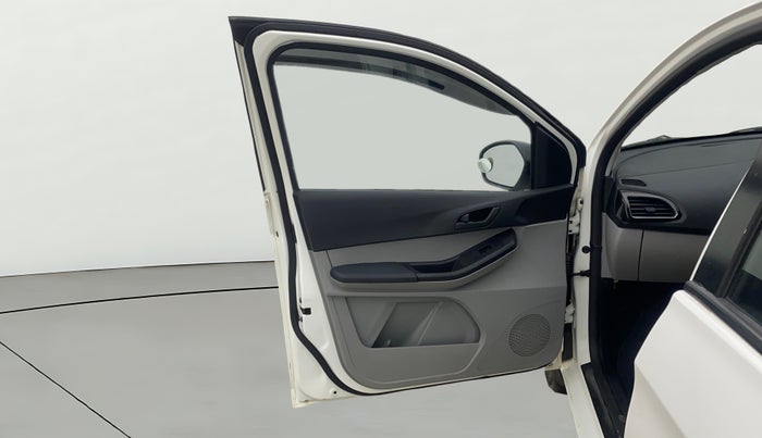 2023 Tata Tiago XT PETROL, Petrol, Manual, 30,715 km, LHS Front Door