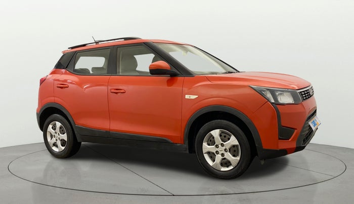 2019 Mahindra XUV300 W6 1.2 PETROL, Petrol, Manual, 86,895 km, Right Front Diagonal