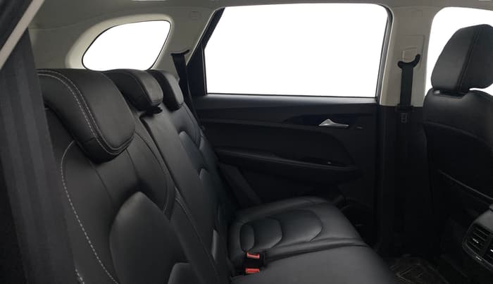 2020 MG HECTOR SHARP HYBRID 1.5 PETROL, Petrol, Manual, 43,951 km, Right Side Rear Door Cabin