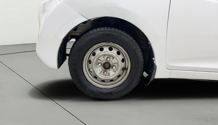 2016 Hyundai Eon ERA +, Petrol, Manual, 1,10,957 km, Left Front Wheel