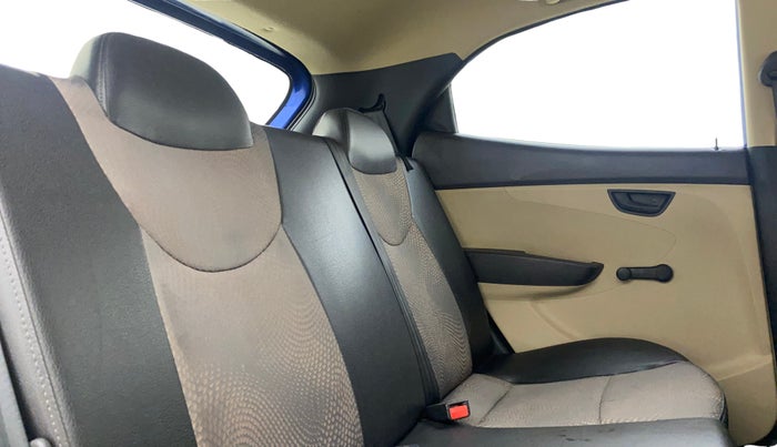 2016 Hyundai Eon MAGNA +, Petrol, Manual, 21,885 km, Right Side Rear Door Cabin