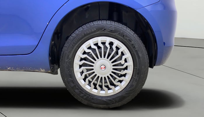 2013 Maruti Swift VXI, Petrol, Manual, 95,023 km, Left Rear Wheel