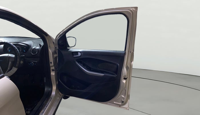 2018 Ford FREESTYLE TREND 1.2 PETROL, Petrol, Manual, 15,660 km, RHS Front Door