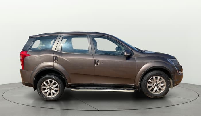 2019 Mahindra XUV500 W9 AT, Diesel, Automatic, 88,811 km, Right Side View