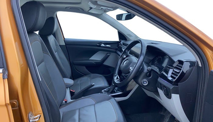 2021 Skoda KUSHAQ STYLE 1.0L TSI AT, Petrol, Automatic, 25,529 km, Right Side Front Door Cabin