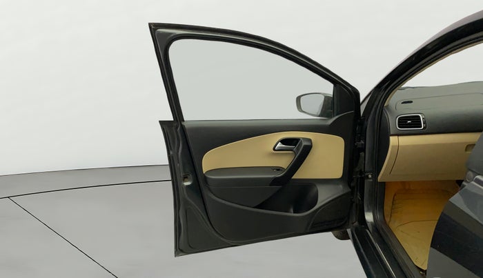 2016 Volkswagen Ameo HIGHLINE PLUS 1.5L AT 16 ALLOY, Diesel, Automatic, 1,07,334 km, LHS Front Door