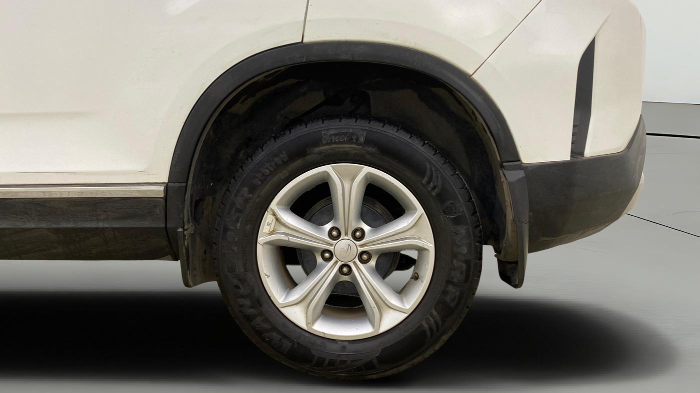 2024 Tata Harrier PURE PLUS, Diesel, Manual, 35,041 km, Left Rear Wheel