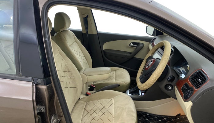 2014 Volkswagen Vento HIGHLINE PETROL AT, Petrol, Automatic, 32,543 km, Right Side Front Door Cabin