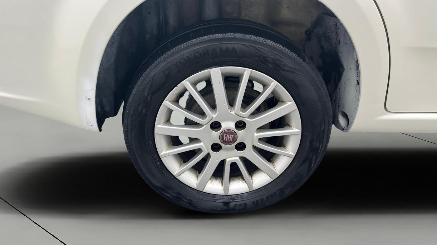 2014 Fiat Linea DYNAMIC 1.3 L ADVANCED MULTIJET, Diesel, Manual, 1,12,675 km, Right Rear Wheel