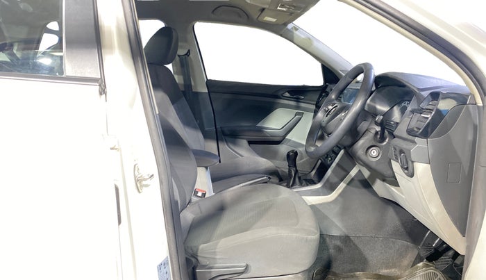 2022 Skoda KUSHAQ ACTIVE 1.0L TSI MT, Petrol, Manual, 28,643 km, Right Side Front Door Cabin