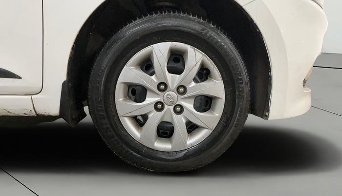 2016 Hyundai Elite i20 MAGNA 1.2, Petrol, Manual, 60,947 km, Right Front Wheel