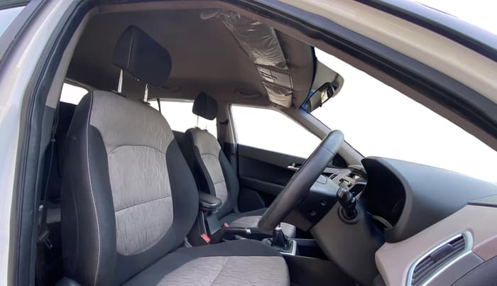 2020 Hyundai Creta SX 1.6 PETROL, CNG, Manual, 82,600 km, Right Side Front Door Cabin