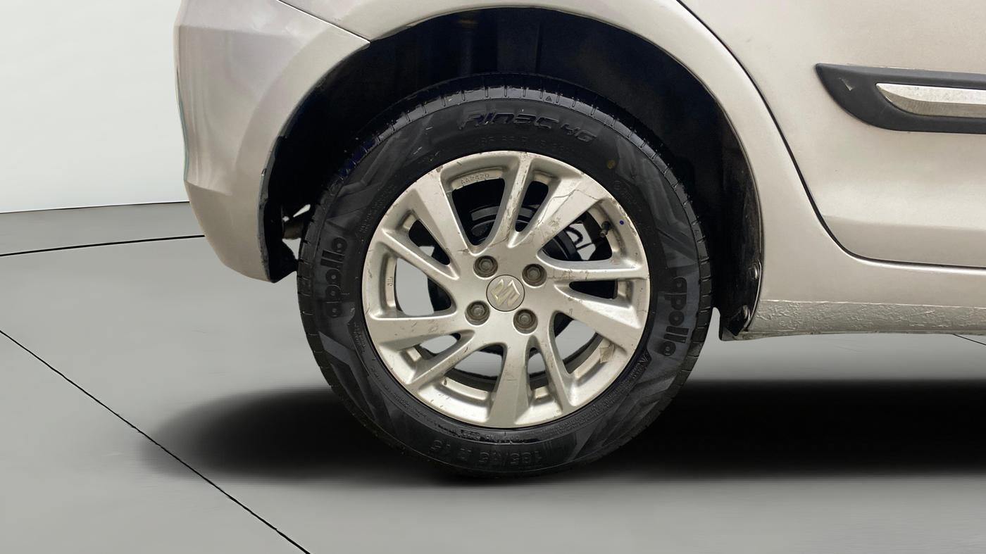 2013 Maruti Swift ZDI, Diesel, Manual, 94,083 km, Right Rear Wheel