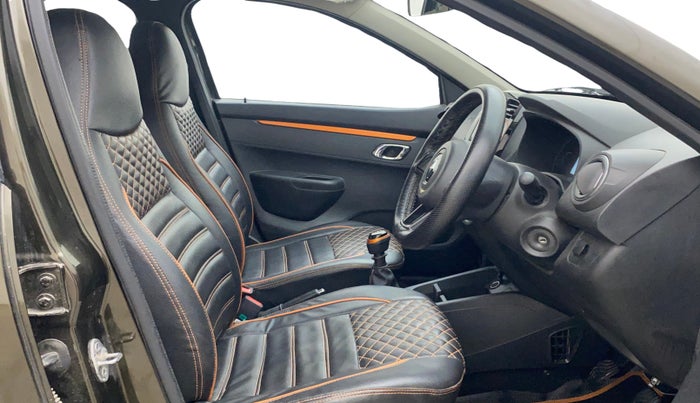 2019 Renault Kwid CLIMBER 1.0, Petrol, Manual, 21,160 km, Right Side Front Door Cabin