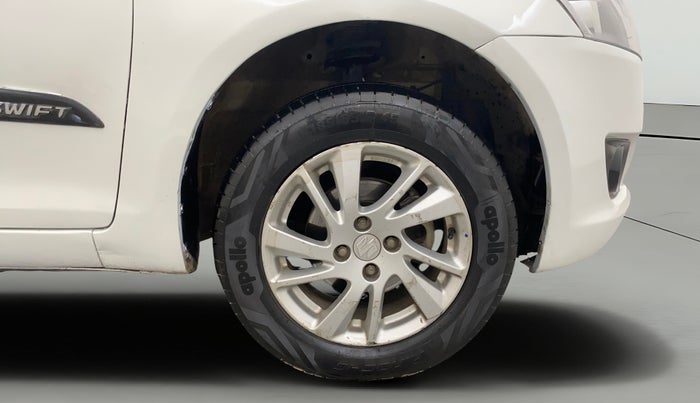2013 Maruti Swift ZXI, Petrol, Manual, 1,04,062 km, Right Front Wheel