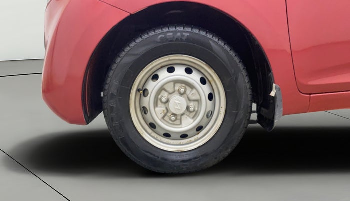 2015 Hyundai Eon D-LITE+, Petrol, Manual, 26,920 km, Left Front Wheel