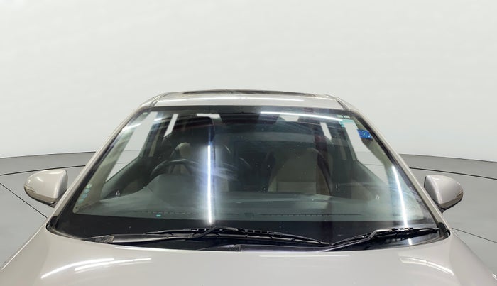 2017 Hyundai Verna 1.6 VTVT SX (O) AT, Petrol, Automatic, 72,278 km, Front Windshield