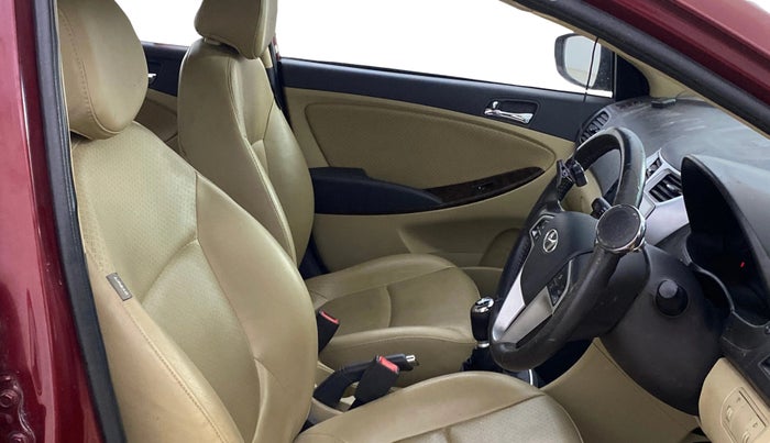 2014 Hyundai Verna FLUIDIC 1.6 VTVT SX OPT, Petrol, Manual, 28,621 km, Right Side Front Door Cabin