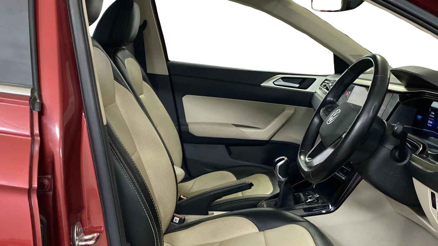 2024 Volkswagen VIRTUS Highline Plus 1.0 TSI MT, Petrol, Manual, 29,188 km, Right Side Front Door Cabin