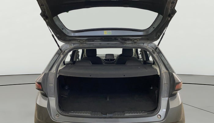 2025 Tata ALTROZ XM PLUS SUNROOF CNG, CNG, Manual, 28,035 km, Boot Open Zoomed View