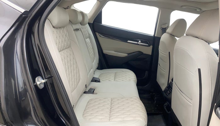 2022 KIA SELTOS HTX 1.5 DIESEL AT, Diesel, Automatic, 93,379 km, Right Side Rear Door Cabin