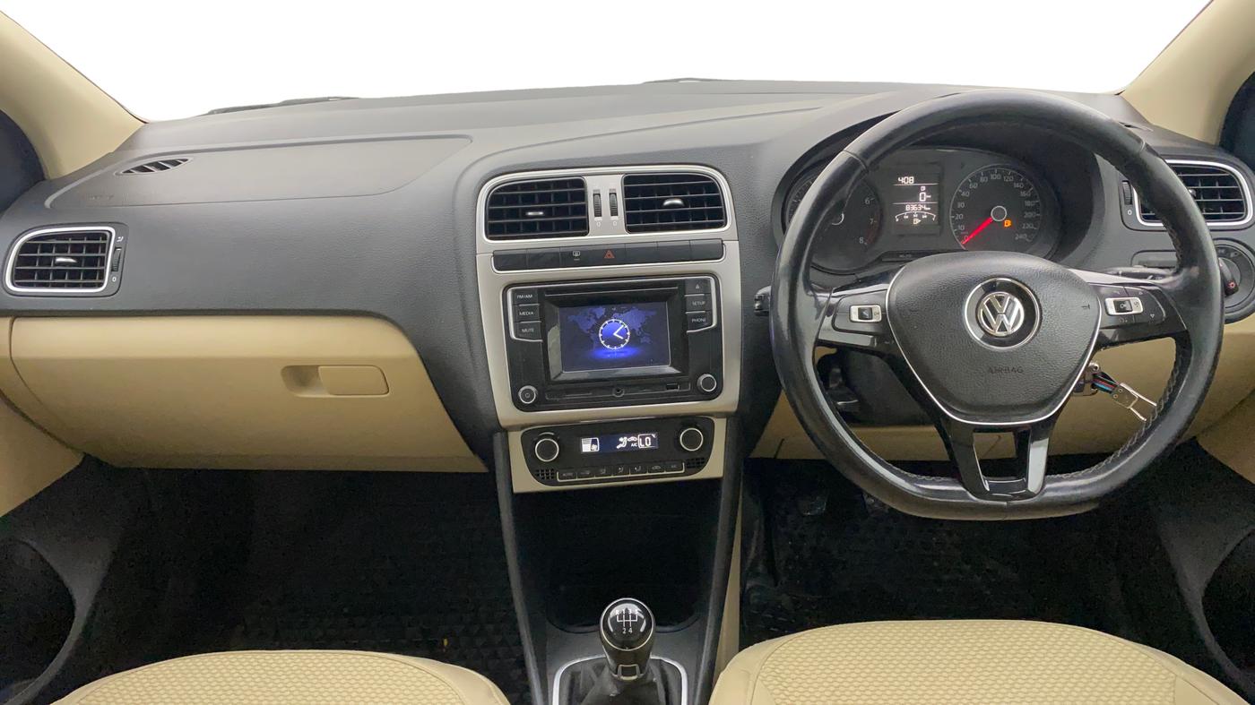 2017 Volkswagen Ameo HIGHLINE1.2L PLUS 16 ALLOY, Petrol, Manual, 83,570 km, Dashboard