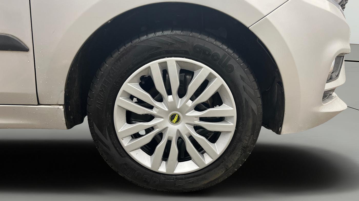2020 Tata Tiago XZ PETROL, Petrol, Manual, 71,384 km, Right Front Wheel