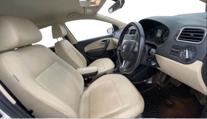 2019 Skoda Rapid STYLE 1.6 MPI AT, Petrol, Automatic, 49,097 km, Right Side Front Door Cabin