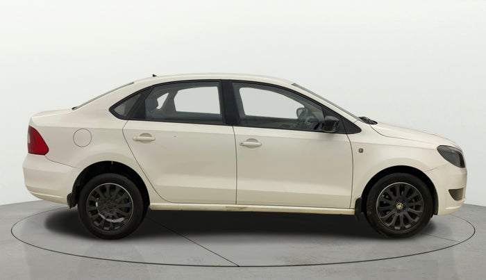 2014 Skoda Rapid 1.5 TDI CR ELEGANCE PLUS AT, Diesel, Automatic, 81,458 km, Right Side View