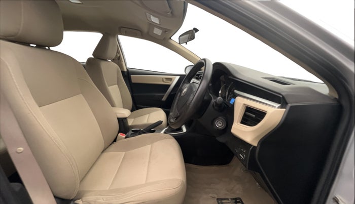 2015 Toyota Corolla Altis JS PETROL, Petrol, Manual, 58,981 km, Right Side Front Door Cabin
