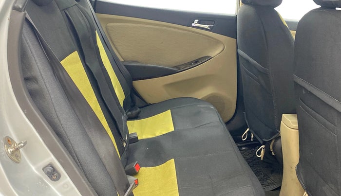 2013 Hyundai Verna FLUIDIC 1.6 VTVT SX, Petrol, Manual, 1,07,943 km, Right Side Rear Door Cabin