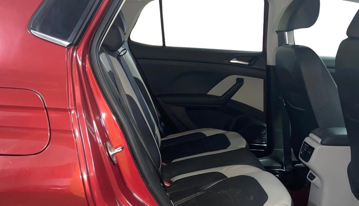 2022 Volkswagen TAIGUN TOPLINE 1.0 TSI MT, Petrol, Manual, 39,605 km, Right Side Rear Door Cabin