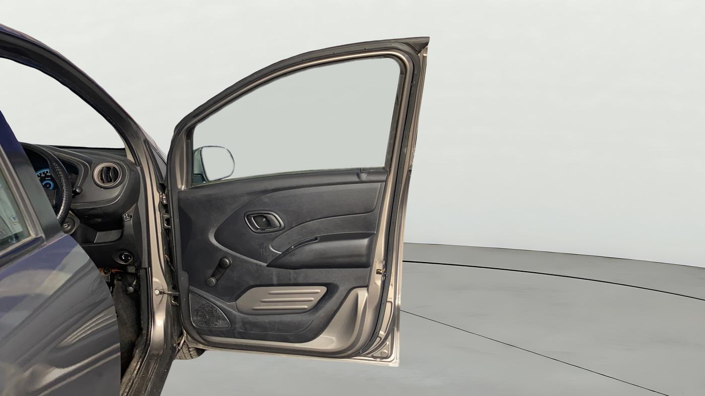 2019 Datsun Redi Go A, CNG, Manual, 61,615 km, RHS Front Door