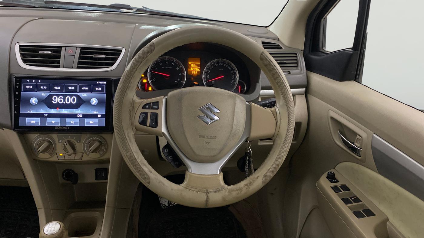 2017 Maruti Ertiga VXI CNG, CNG, Manual, 92,727 km, Steering Wheel Close Up