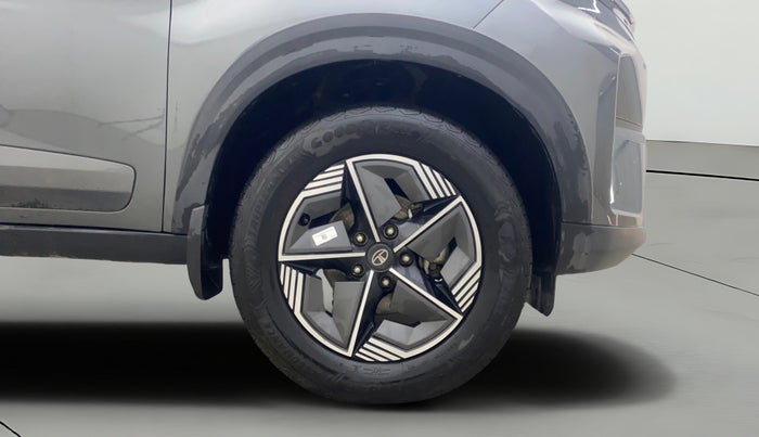 2024 Tata NEXON CREATIVE + SUNROOF 1.2 PETROL, Petrol, Manual, 38,659 km, Right Front Wheel