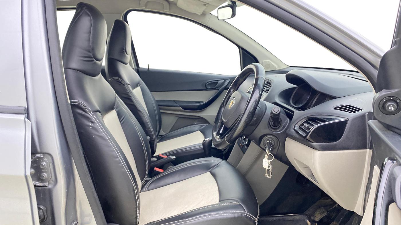2018 Tata Tiago XT PETROL, Petrol, Manual, 85,465 km, Right Side Front Door Cabin