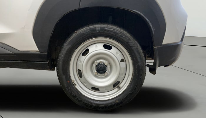 2022 Nissan MAGNITE XE, Petrol, Manual, 6,835 km, Left Rear Wheel