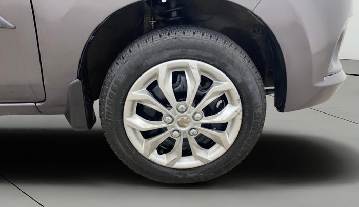 2019 Maruti Alto K10 VXI, Petrol, Manual, 23,272 km, Right Front Wheel