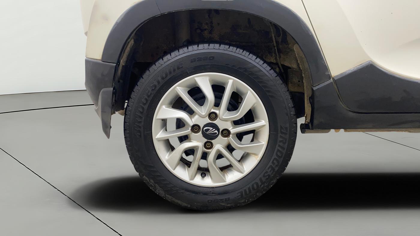 2016 Mahindra Kuv100 K8 D 6 STR, Diesel, Manual, 1,01,037 km, Right Rear Wheel