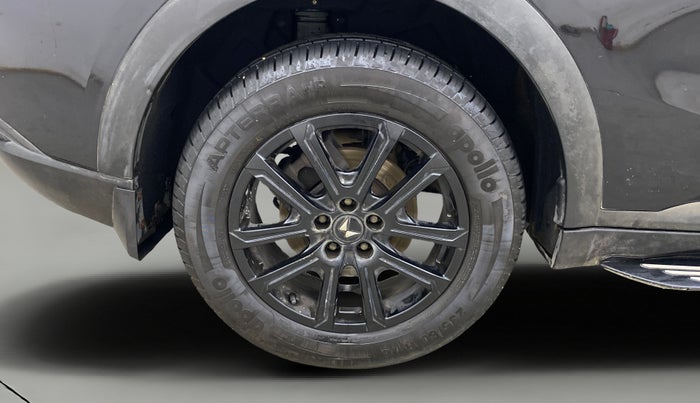 2024 Mahindra XUV700 AX 7 LUXURY D AT 7 STR, Diesel, Automatic, 28,342 km, Right Rear Wheel