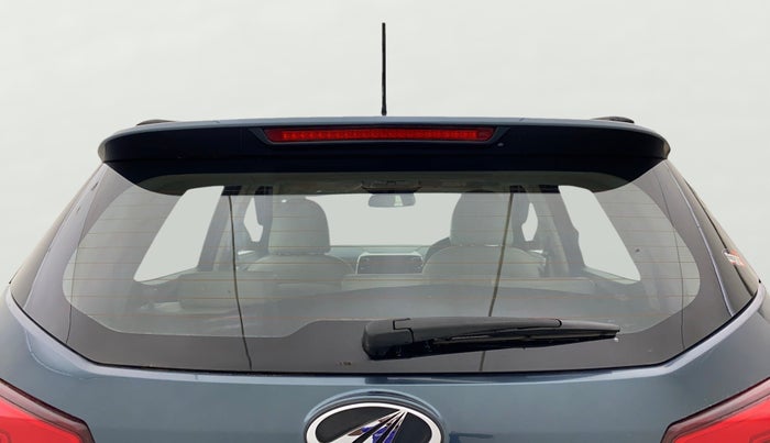 2021 Mahindra XUV300 W8 (O) 1.2 PETROL AMT, CNG, Automatic, 39,619 km, Rear Windshield