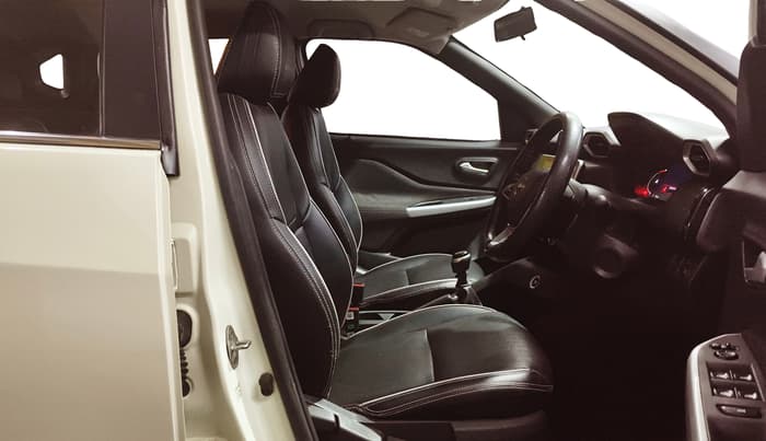 2021 Nissan MAGNITE XV PREMIUM, Petrol, Manual, 25,770 km, Right Side Front Door Cabin