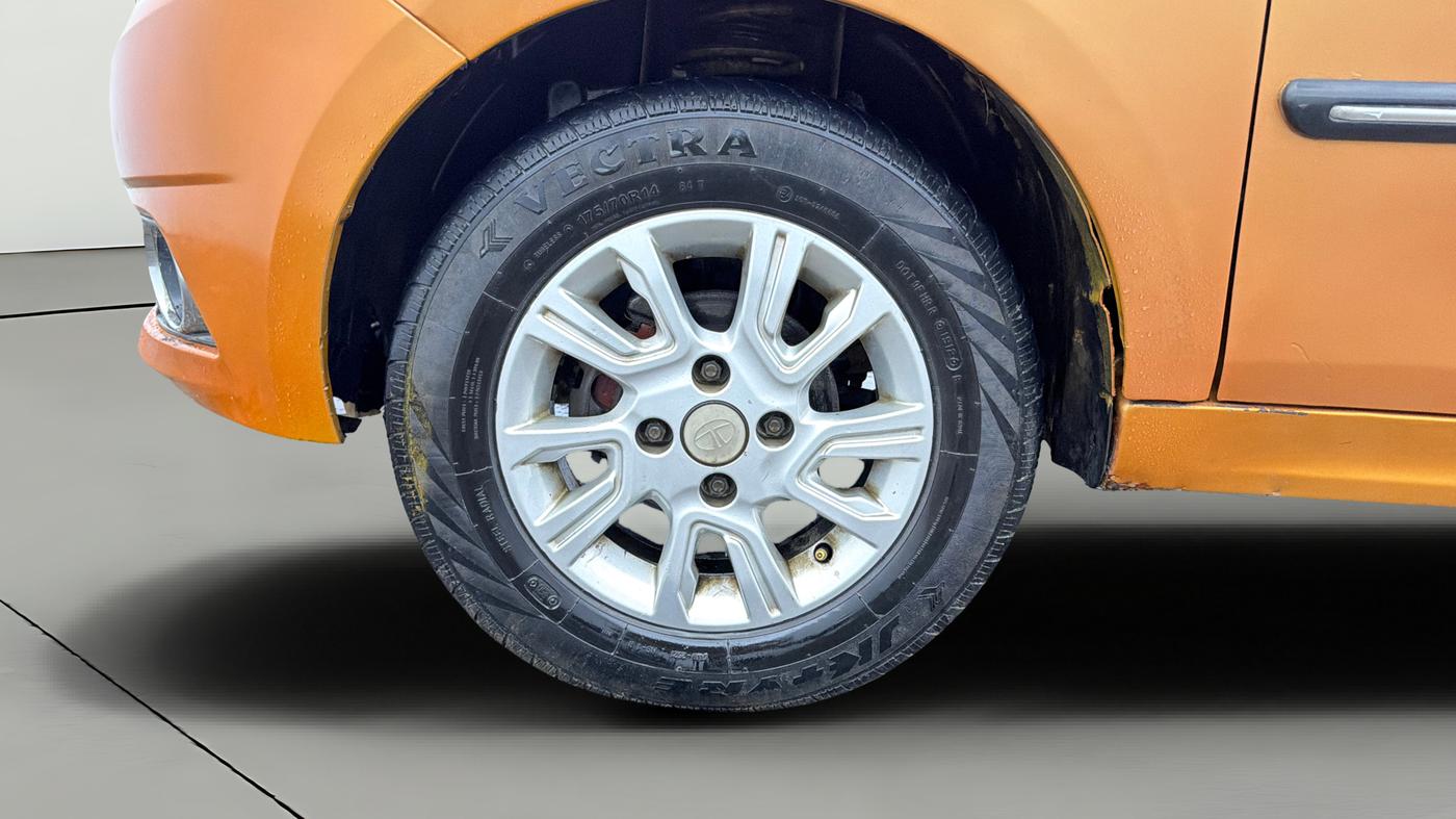 2018 Tata Tiago XZ PETROL, Petrol, Manual, 59,564 km, Left Front Wheel