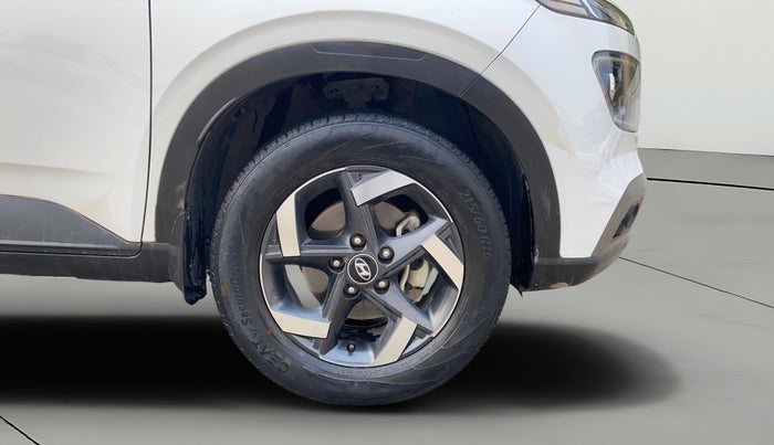 2020 Hyundai VENUE SX 1.5 CRDI, Diesel, Manual, 45,316 km, Right Front Wheel