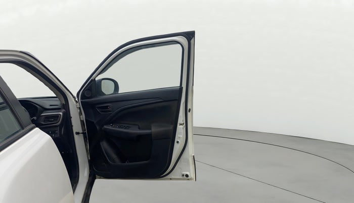 2022 Maruti BREZZA VXI SMART HYBRID, Petrol, Manual, 92,716 km, RHS Front Door