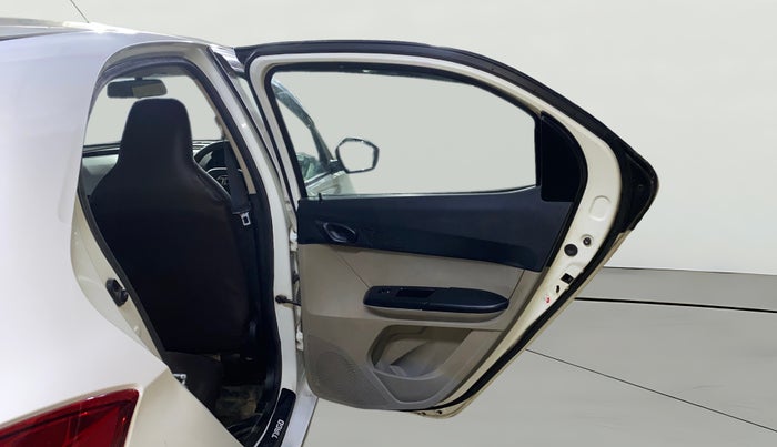 2017 Tata Tiago XT PETROL, Petrol, Manual, 1,25,021 km, RHS Rear Door