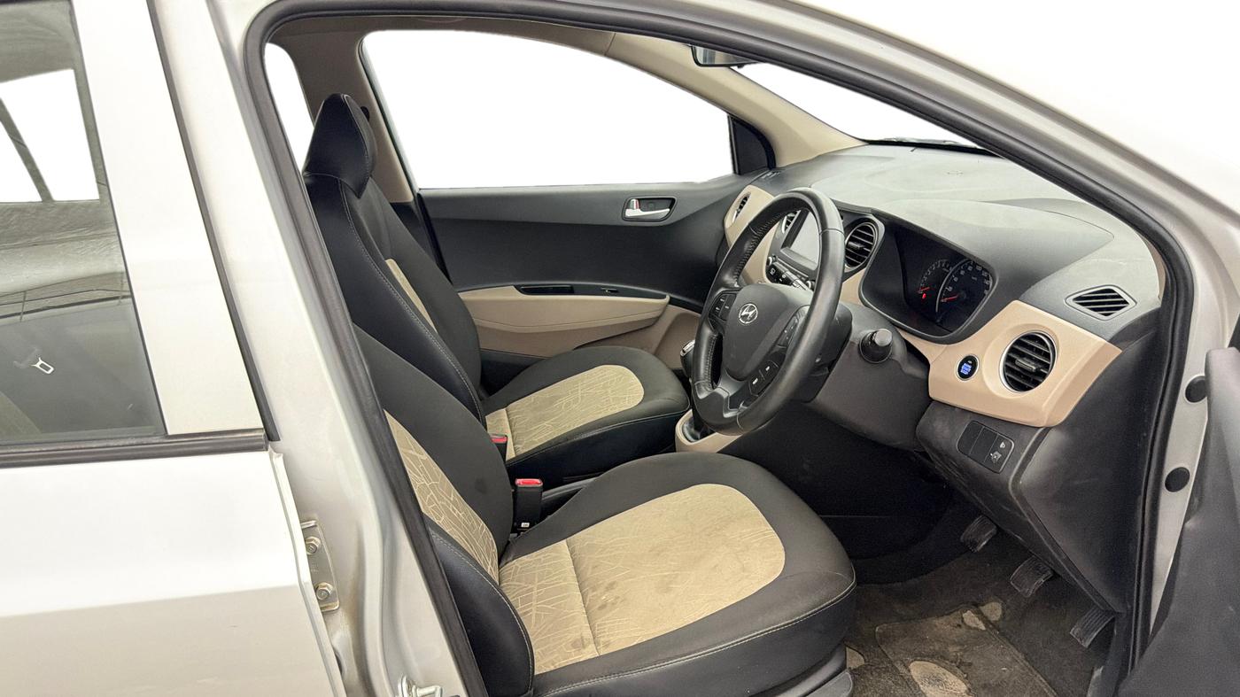 2017 Hyundai Grand i10 ASTA 1.2 KAPPA VTVT, Petrol, Manual, 19,490 km, Right Side Front Door Cabin