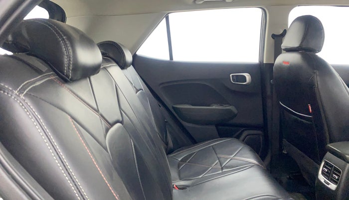 2019 Hyundai VENUE SX PLUS 1.0 TURBO DCT, Petrol, Automatic, 53,417 km, Right Side Rear Door Cabin